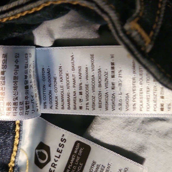 Levi's 721 High Rise Jeans - Picture 6 of 6